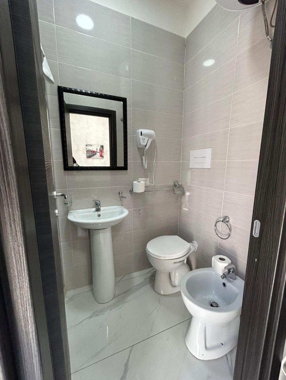 Terrazza Luxury Valentino Apartment Наполи Екстериор снимка